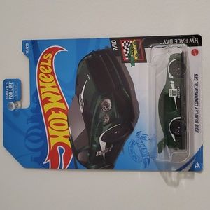 2018 Bentley Continental GT3 Hot Wheels HW Race Day 7/10 Dark Green Diecast